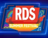 Grafica colorata con logo RDS Summer Festival. Ottieni i tuoi biglietti per un'estate di musica e divertimento!