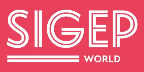 Logo bianco con scritta "SIGEP WORLD" su sfondo rosso corallo. L'evento si tiene a Rimini Fiera.