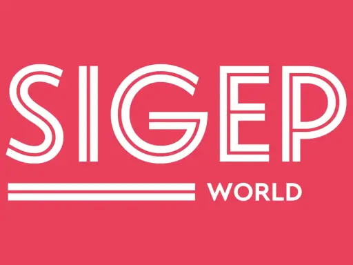 Logo bianco con scritta "SIGEP WORLD" su sfondo rosso corallo. L'evento si tiene a Rimini Fiera.