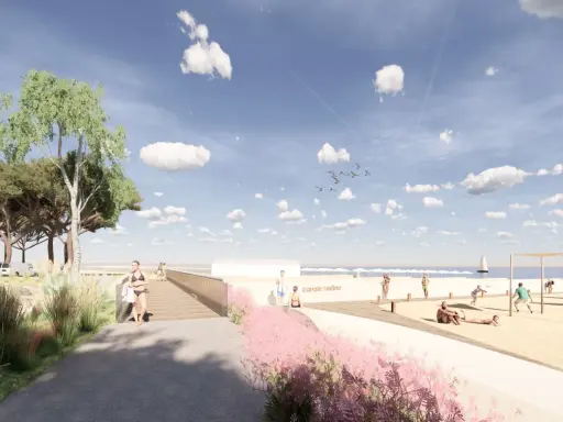Passeggiata sul lungomare di Cesenatico Ponente, con persone che si godono la spiaggia e il mare sotto un cielo azzurro con nuvole bianche.